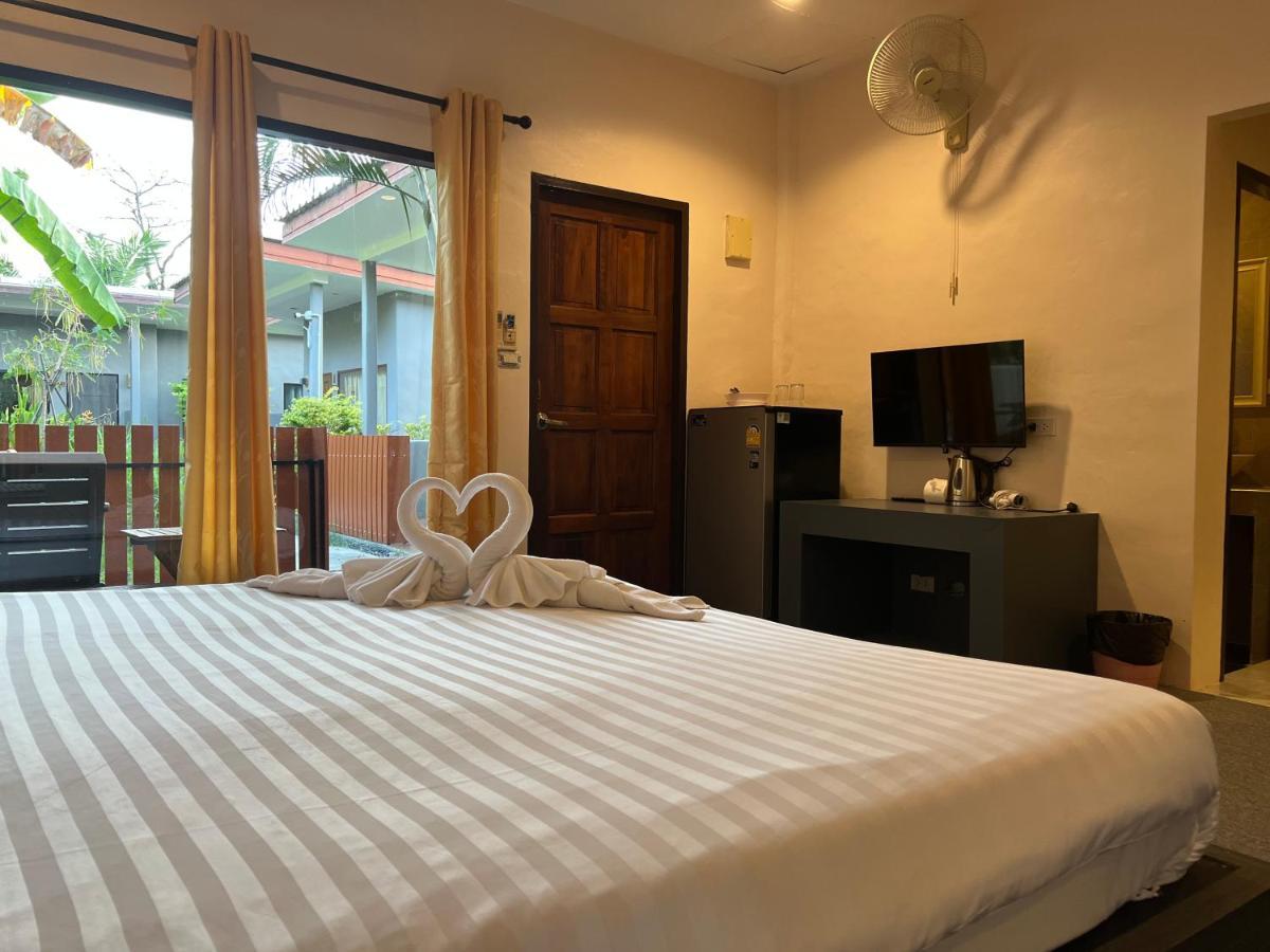 Vivi Hotel Resort Phuket Kültér fotó