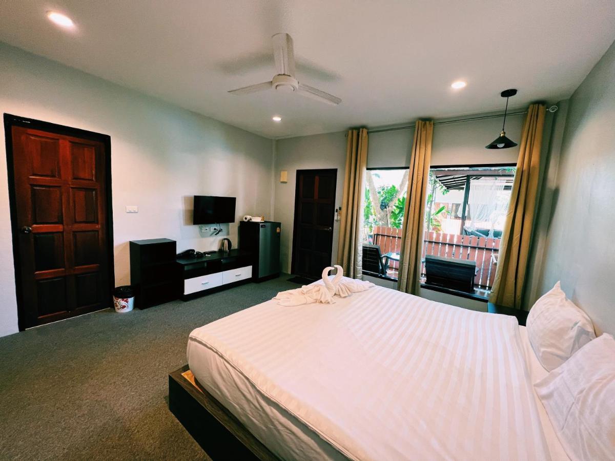 Vivi Hotel Resort Phuket Kültér fotó