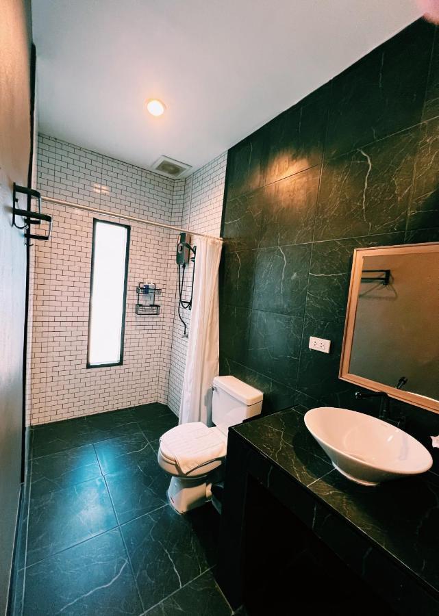 Vivi Hotel Resort Phuket Kültér fotó